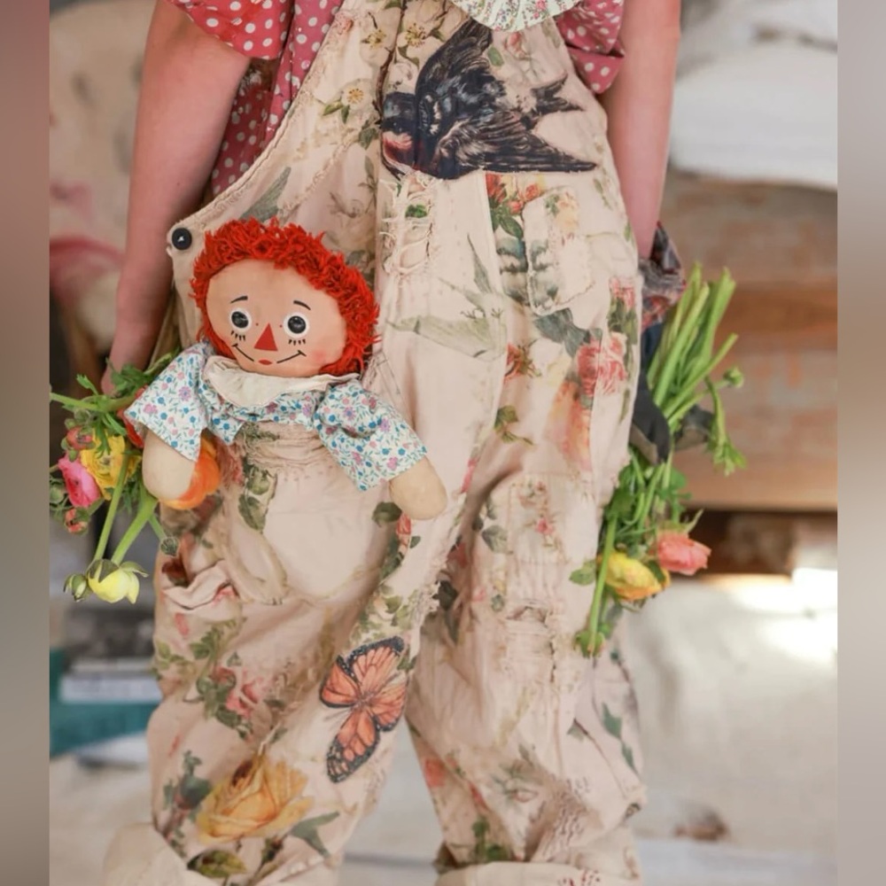 MAGNOLIA PEARL MALIBU BEAUTY LOVE OVERALLS (OSFM) - Picture 7 of 15